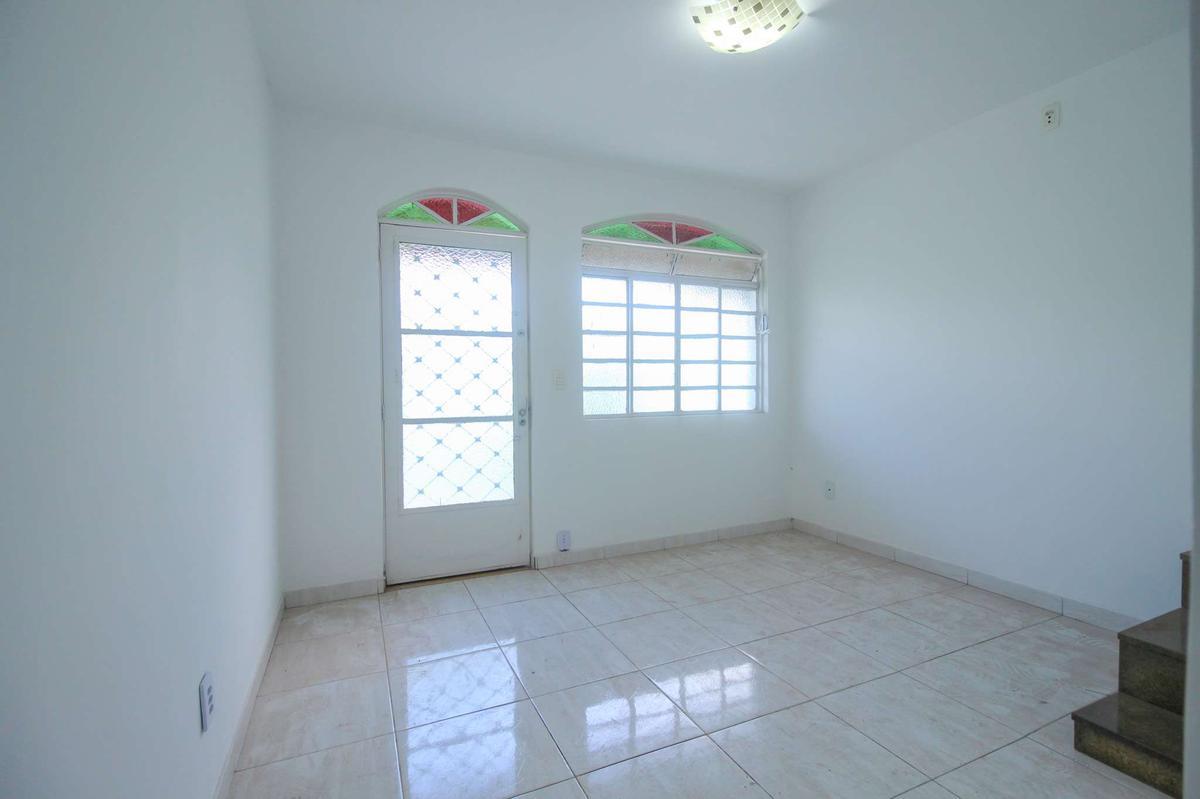 Casa, São João Batista (venda Nova), 2 Quartos, 0 Vaga