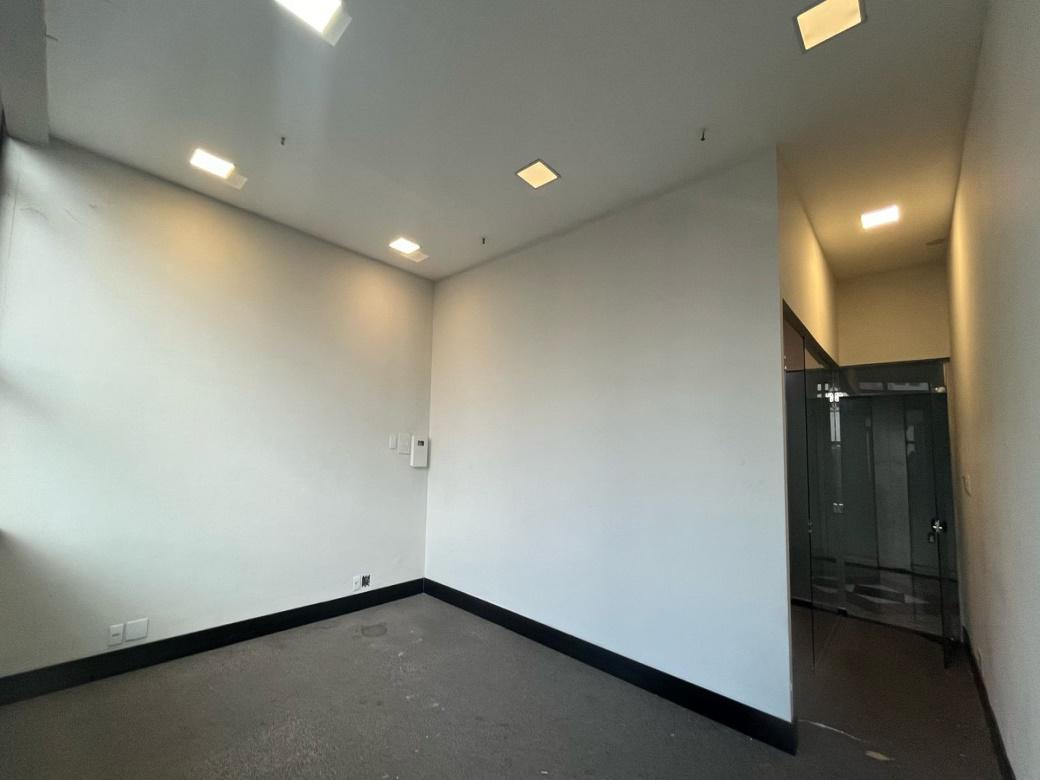 Sala, Barro Preto, 0 Quarto, 0 Vaga
