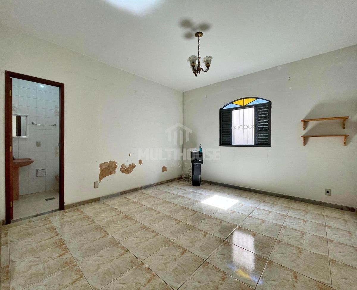 Casa, Jardim Leblon, 3 Quartos, 4 Vagas, 1 Suíte