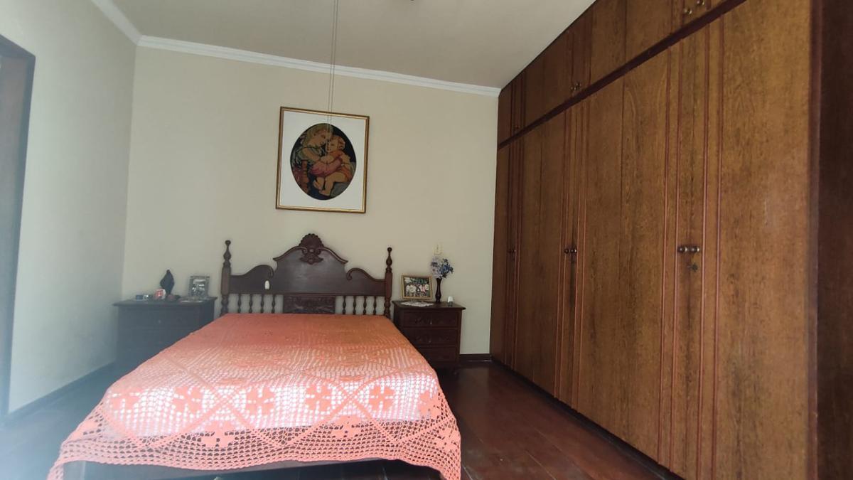 Casa, Parque Turistas, 2 Quartos, 2 Vagas, 1 Suíte
