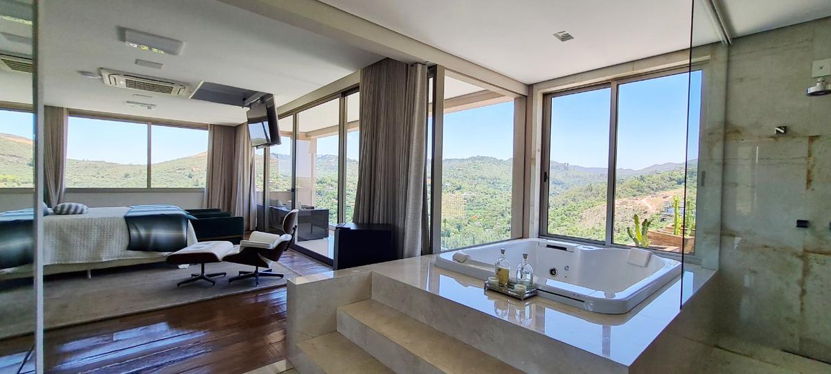 Casa, Vila Castela, 4 Quartos, 9 Vagas, 4 Suítes