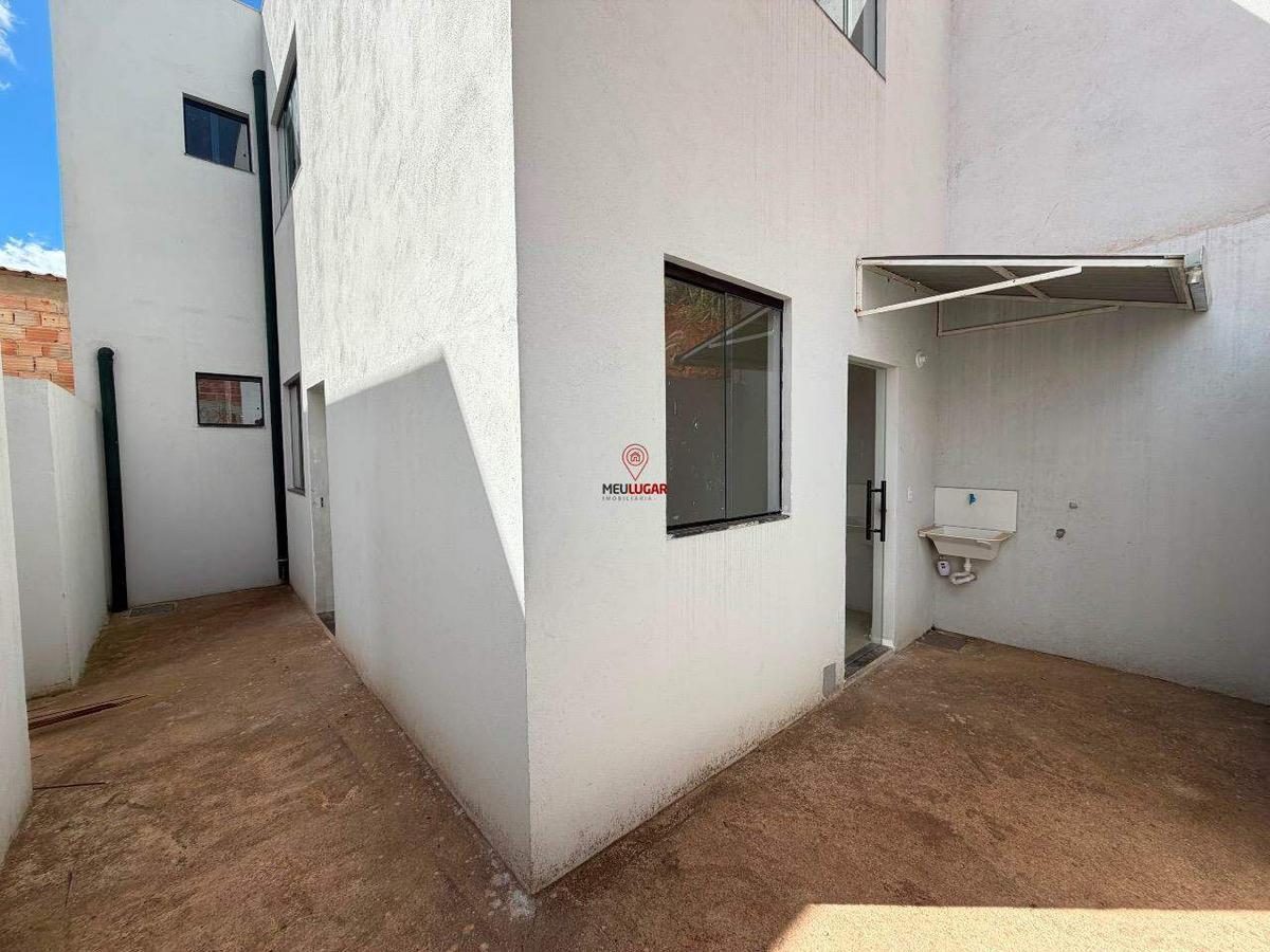 Casa, Novo Barreirinho, 3 Quartos, 1 Vaga, 1 Suíte