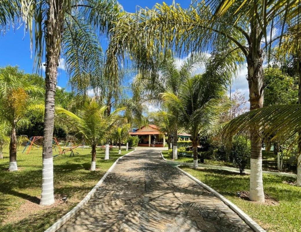 Fazenda, Novo Centro, 5 Quartos, 12 Vagas, 1 Suíte