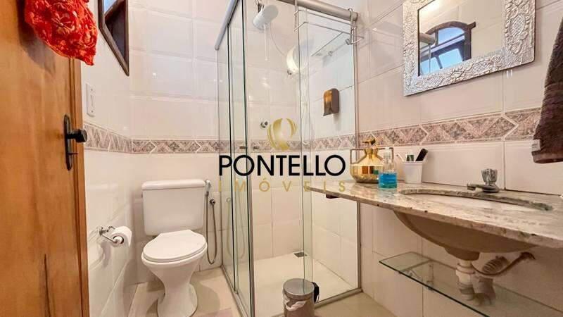 Casa, Buritis, 5 Quartos, 0 Vaga, 1 Suíte