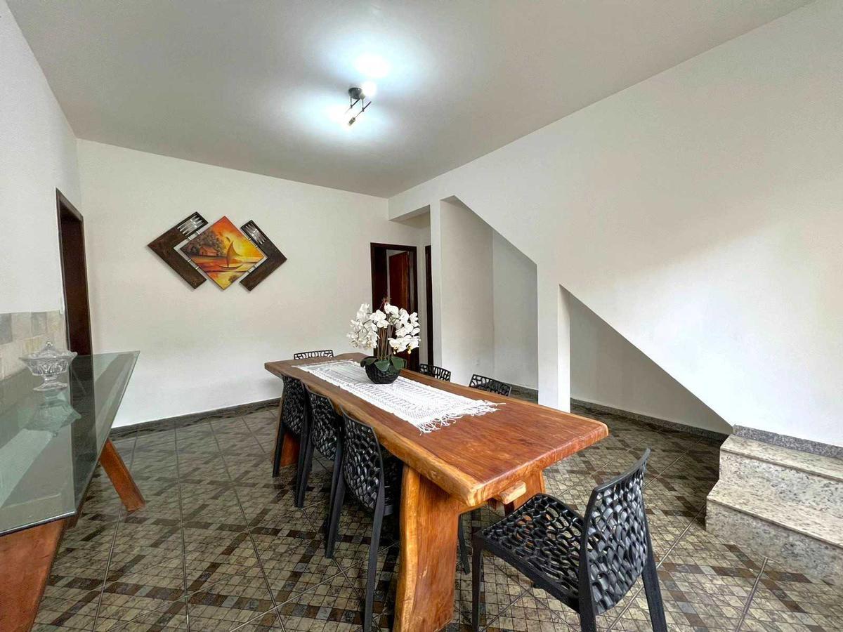 Casa, Planalto, 6 Quartos, 6 Vagas, 2 Suítes