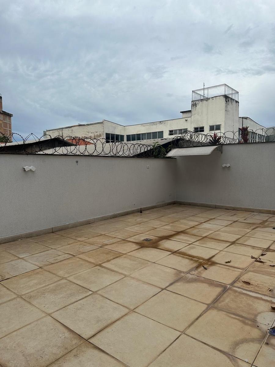 Apartamento, Floresta, 2 Quartos, 2 Vagas, 1 Suíte