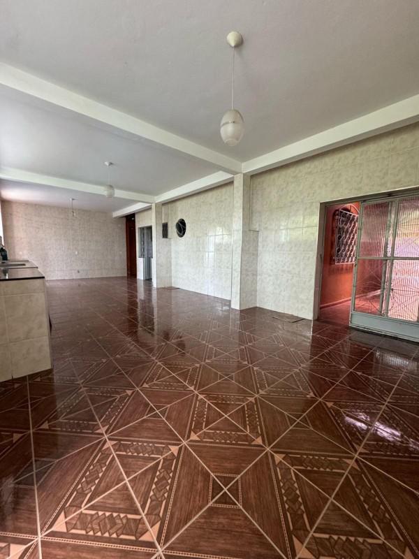 Casa, Petrópolis (barreiro), 4 Quartos, 3 Vagas, 2 Suítes