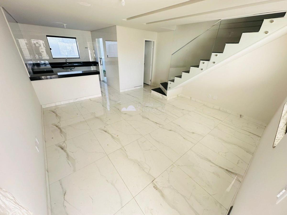 Casa, Floramar, 3 Quartos, 2 Vagas, 1 Suíte