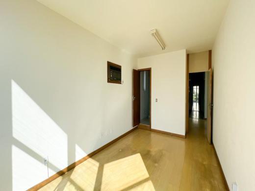 Andar, Santa Efigênia, 0 Quarto, 2 Vagas