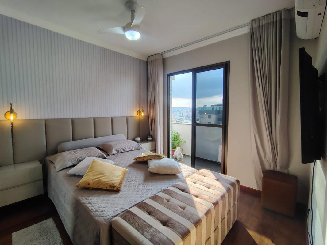 Apartamento, Barreiro, 4 Quartos, 2 Vagas, 1 Suíte