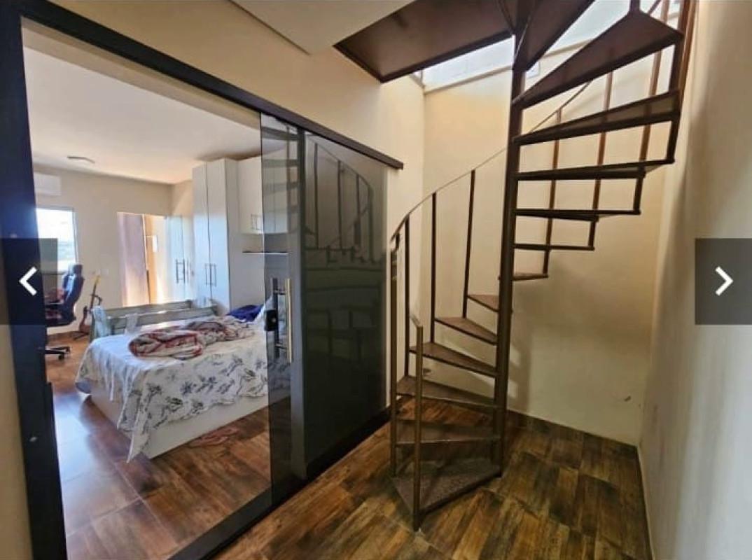 Casa, Monte Verde, 2 Quartos, 2 Vagas, 1 Suíte