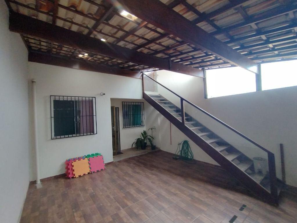 Casa, Jardim Vitória, 2 Quartos, 0 Vaga