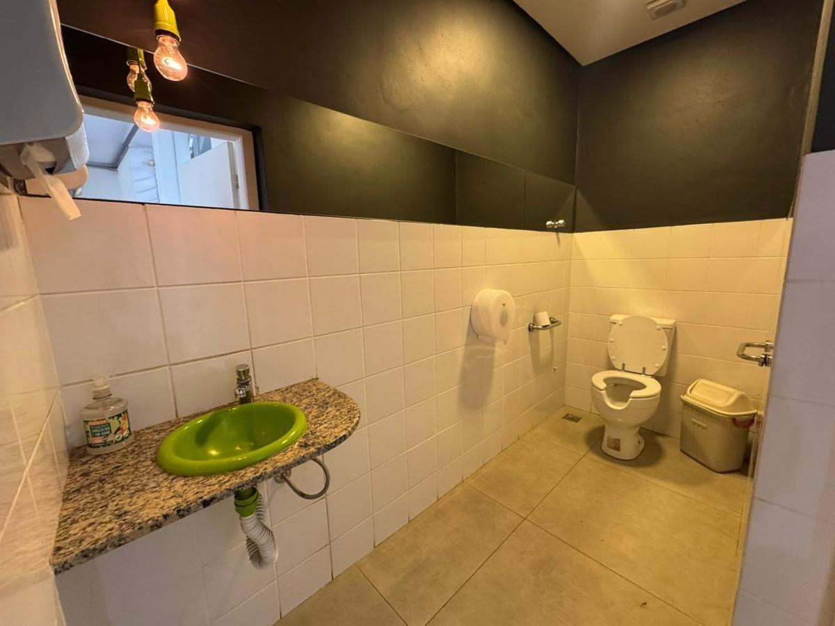 Prédio, Colégio Batista, 0 Quarto, 0 Vaga