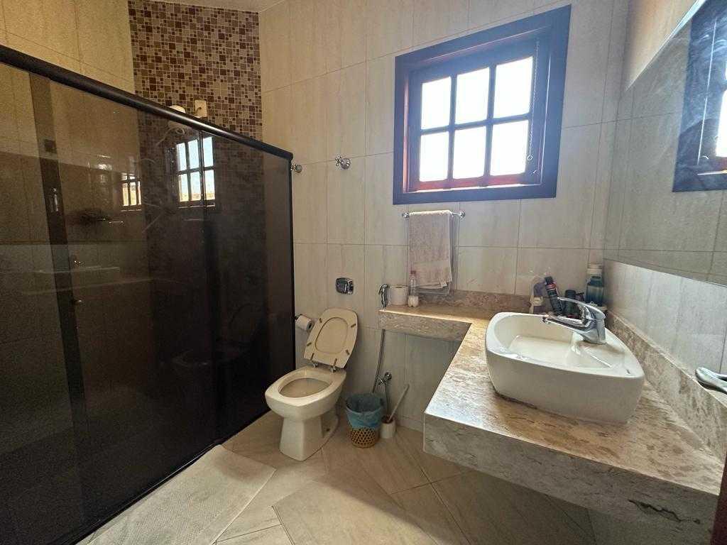 Casa, Lundcea, 4 Quartos, 2 Vagas, 1 Suíte