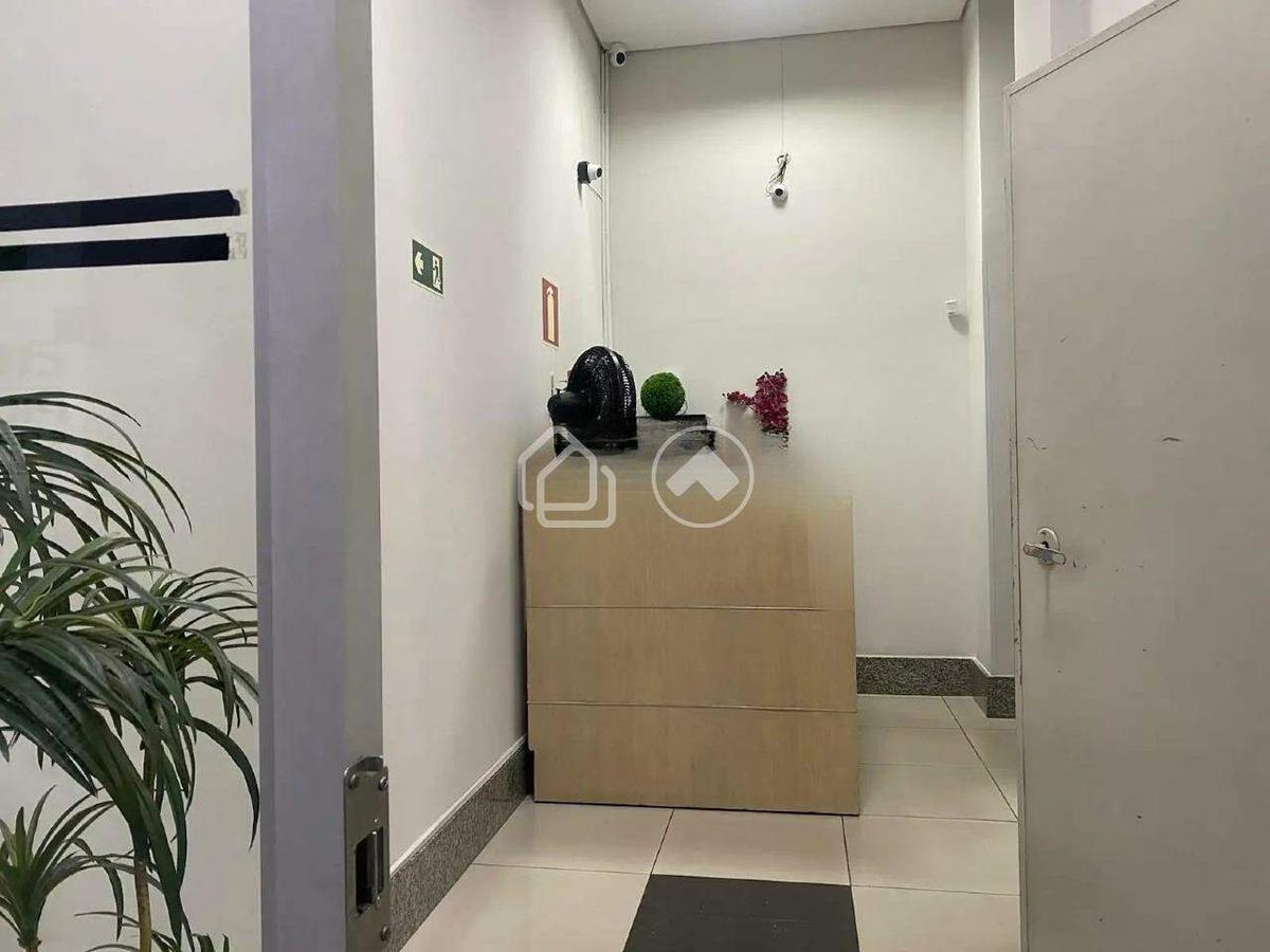 Sala, Padre Eustáquio