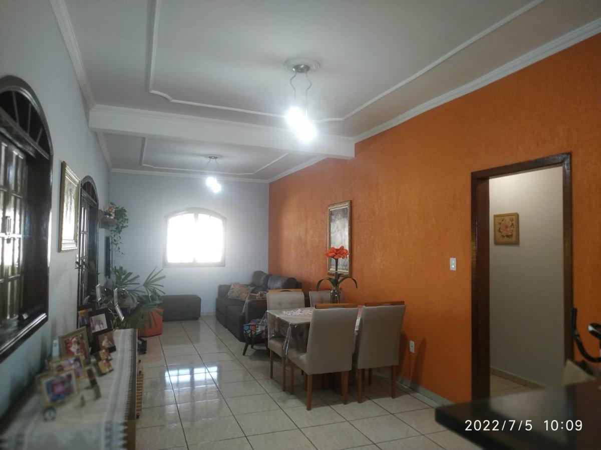 Casa, Vista Alegre, 5 Quartos, 8 Vagas, 1 Suíte
