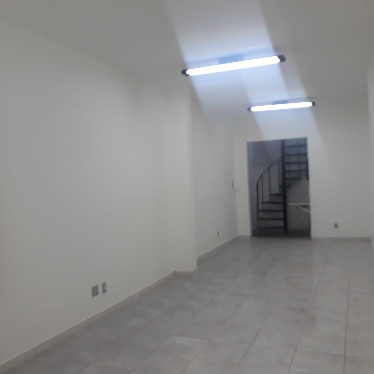 Loja, Centro, 1 Vaga