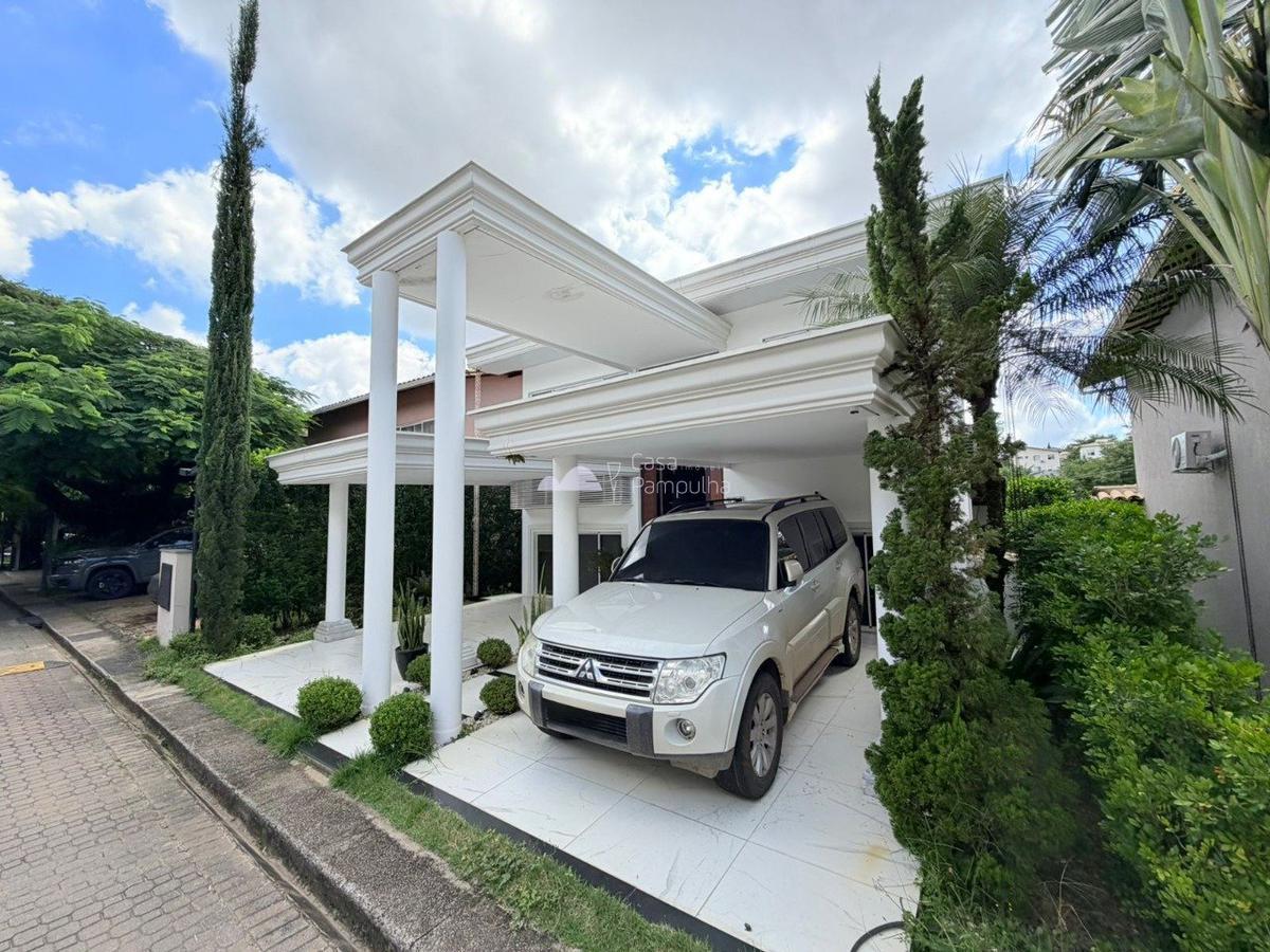 Casa, Trevo, 4 Quartos, 2 Vagas, 2 Suítes