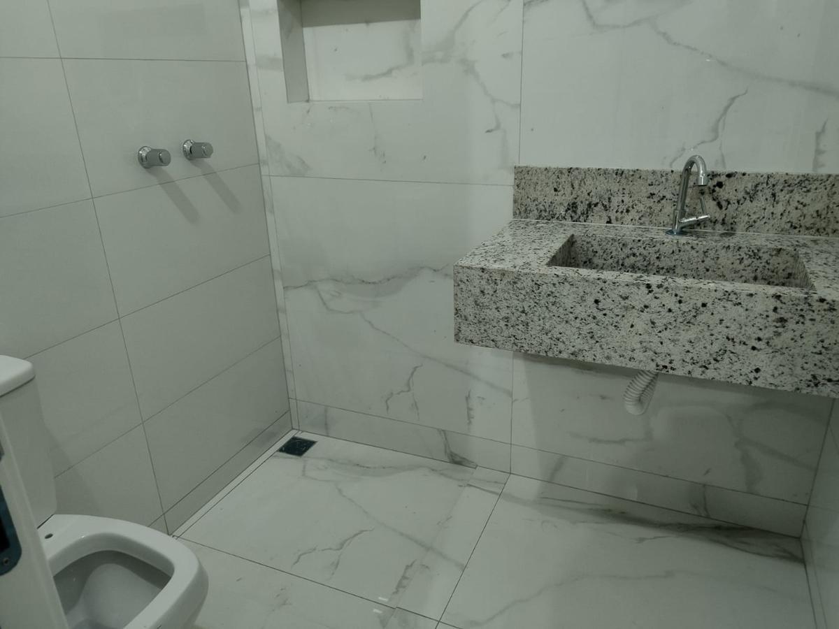 Casa, Floramar, 3 Quartos, 2 Vagas, 1 Suíte