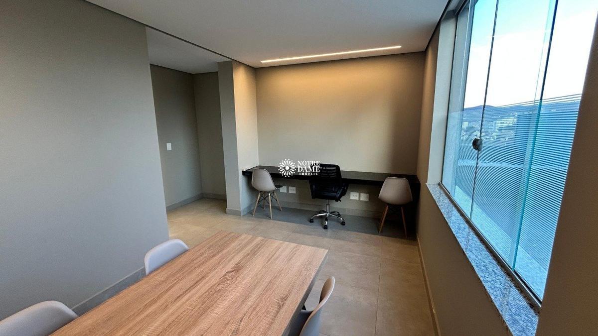 Apartamento, Sagrada Família, 3 Quartos, 2 Vagas, 1 Suíte