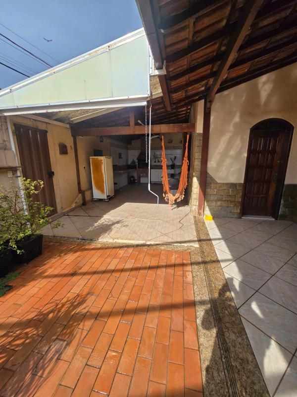 Casa, Europa, 3 Quartos, 4 Vagas, 2 Suítes