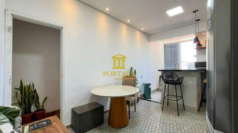 Apartamento, Centro, 3 Quartos, 0 Vaga, 1 Suíte