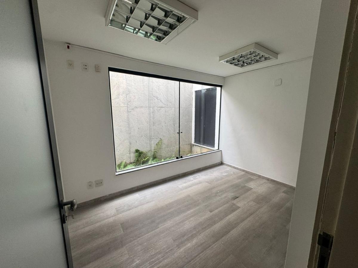 Casa Comercial, Floresta, 20 Quartos, 2 Vagas