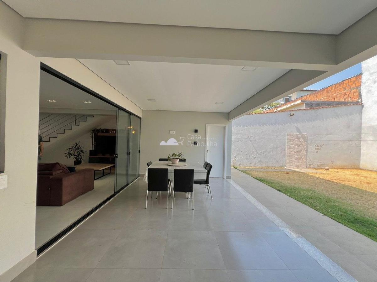 Casa, Planalto, 3 Quartos, 4 Vagas, 1 Suíte