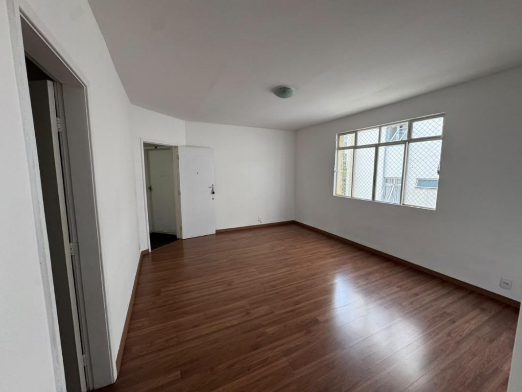 Apartamento, Sagrada Família, 2 Quartos, 1 Vaga