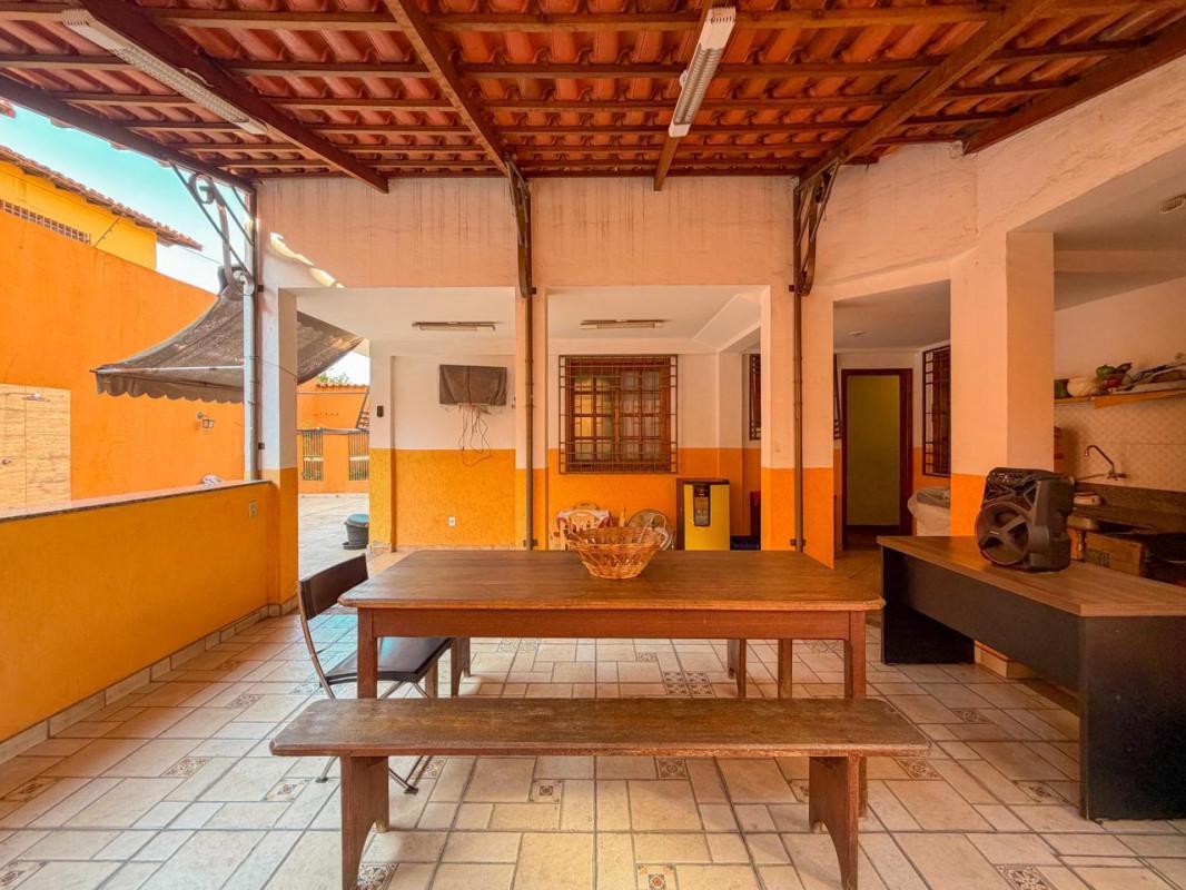 Casa, Alto dos Pinheiros, 4 Quartos, 4 Vagas, 1 Suíte