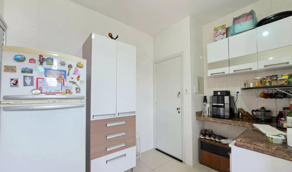 Apartamento, Sagrada Família, 3 Quartos, 2 Vagas, 1 Suíte
