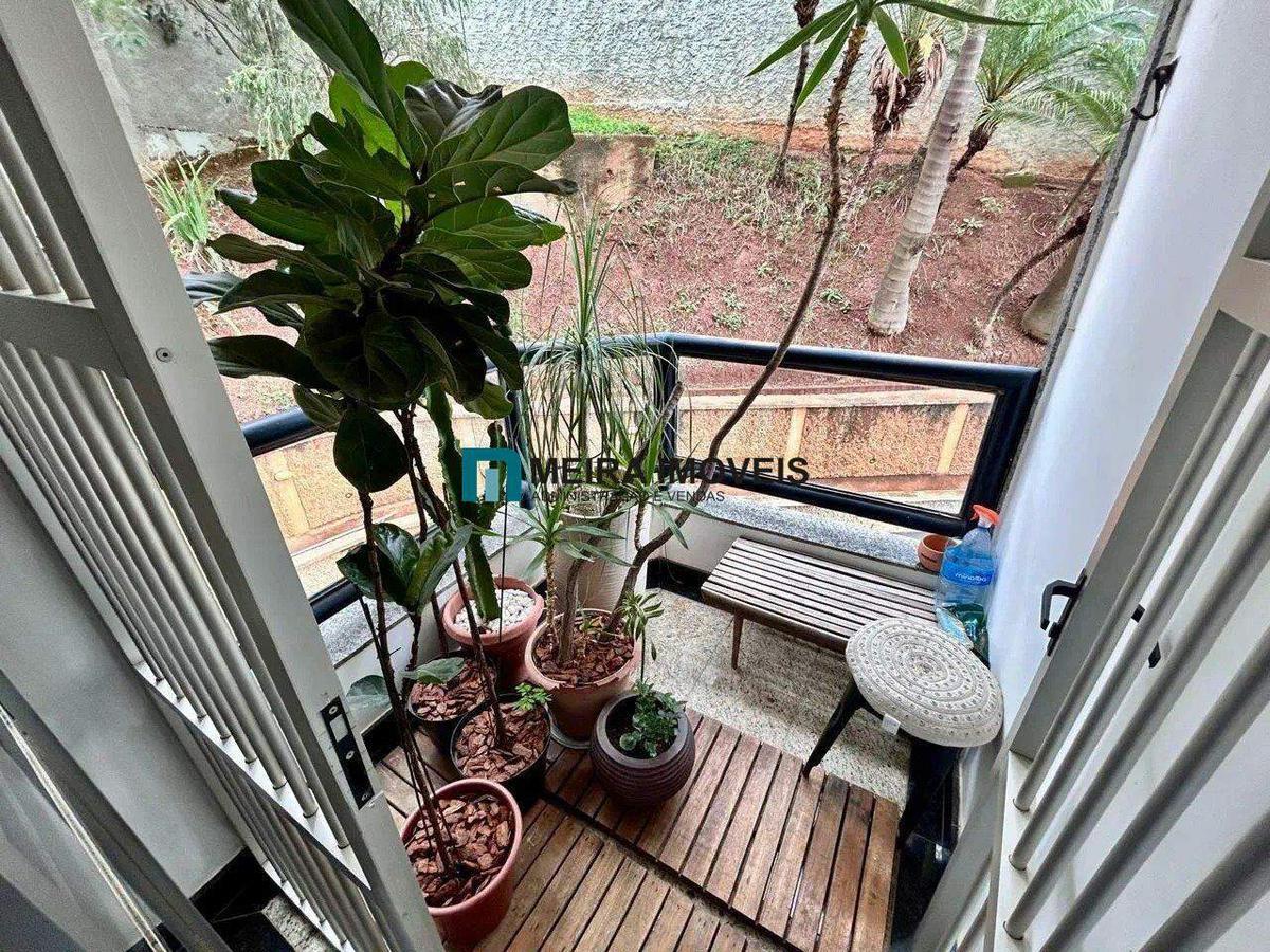 Apartamento, Vila Paris, 2 Quartos, 1 Vaga