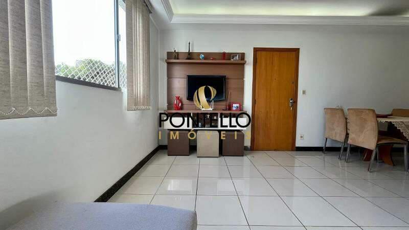 Apartamento, Sagrada Família, 3 Quartos, 2 Vagas, 1 Suíte