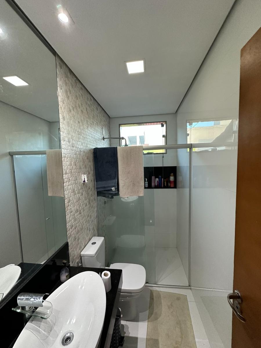 Casa, Céu Azul, 3 Quartos, 5 Vagas, 1 Suíte