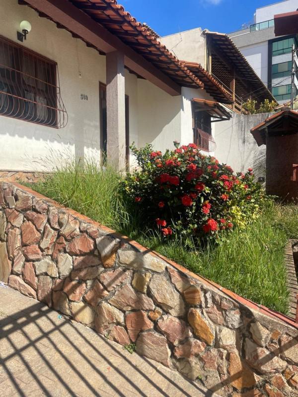 Casa, Castelo, 4 Quartos, 6 Vagas, 2 Suítes