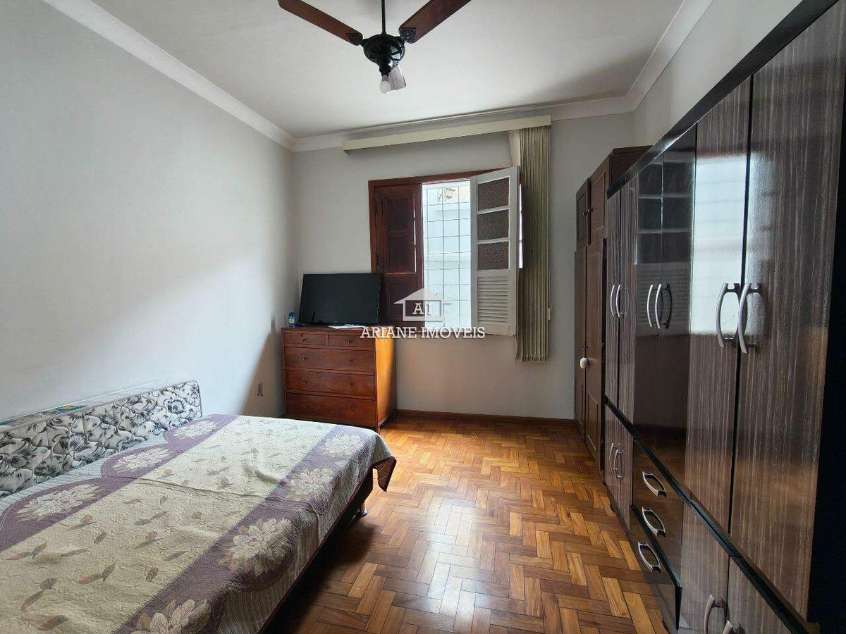 Casa, Colégio Batista, 4 Quartos, 2 Vagas