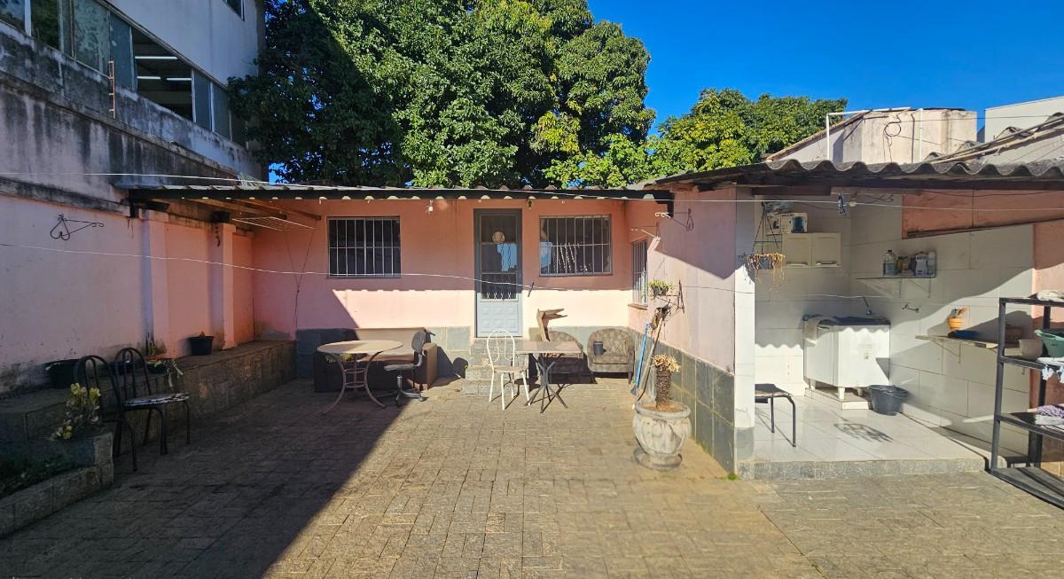 Casa, João Pinheiro, 3 Quartos, 2 Vagas, 1 Suíte