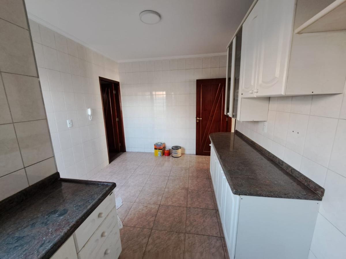 Casa, Centro, 2 Quartos, 0 Vaga