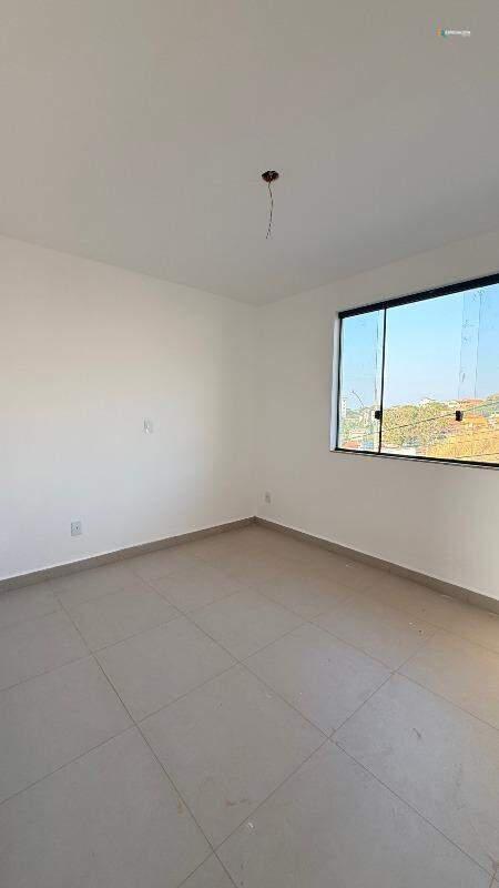 Casa, Novo Centro, 2 Quartos, 1 Vaga