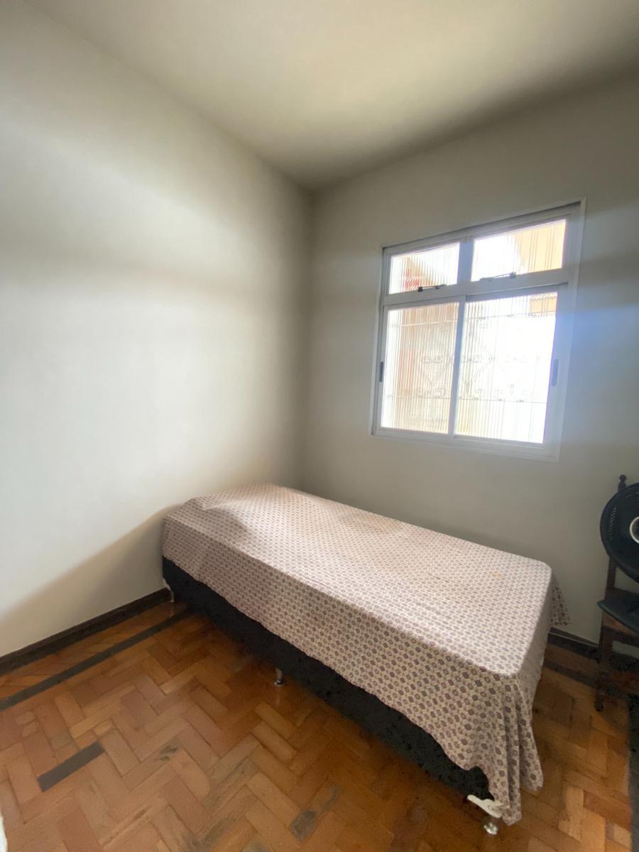 Casa, Carlos Prates, 4 Quartos, 0 Vaga, 1 Suíte