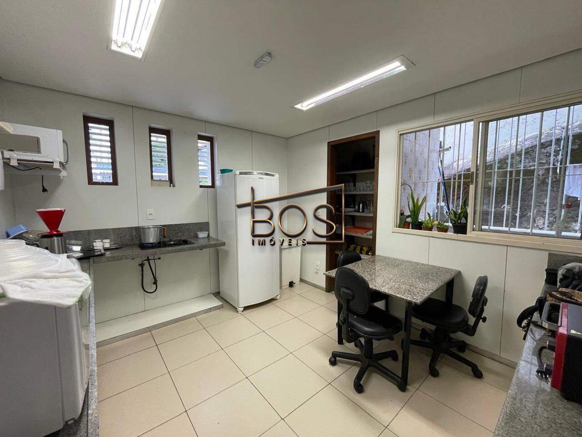 Casa, Vila Paris, 6 Quartos, 4 Vagas