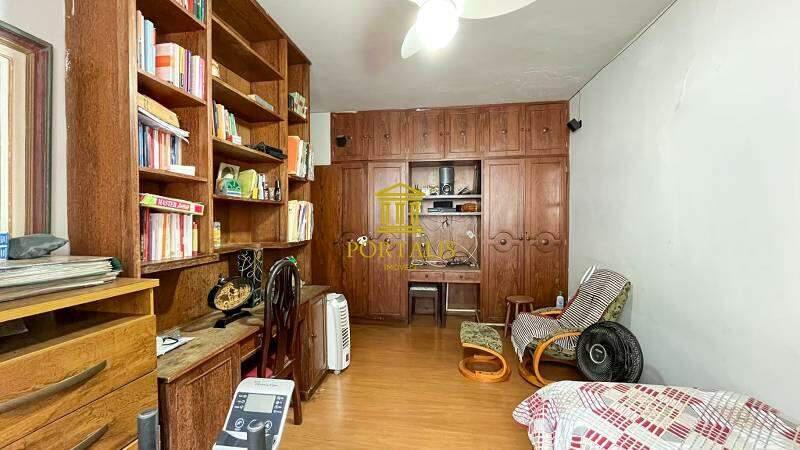 Casa, Serra, 7 Quartos, 8 Vagas, 2 Suítes