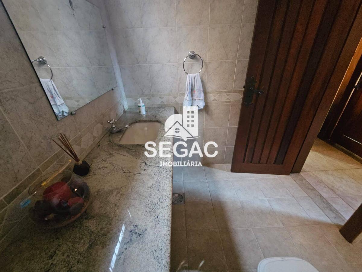 Casa, Nova Suíssa, 3 Quartos, 5 Vagas, 1 Suíte