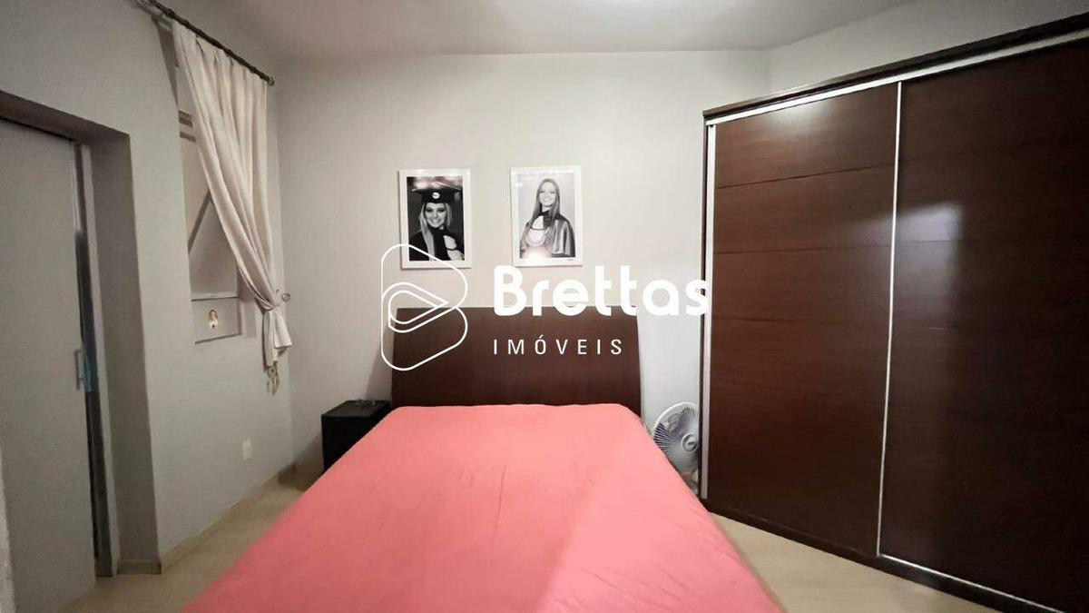 Casa, Centro, 2 Quartos, 2 Vagas, 2 Suítes