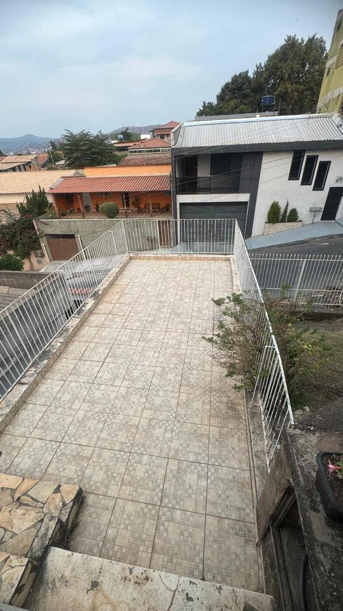 Casa, Nações Unidas, 4 Quartos, 2 Vagas, 1 Suíte