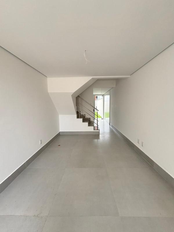 Casa, Santa Mônica, 2 Quartos, 2 Vagas, 2 Suítes