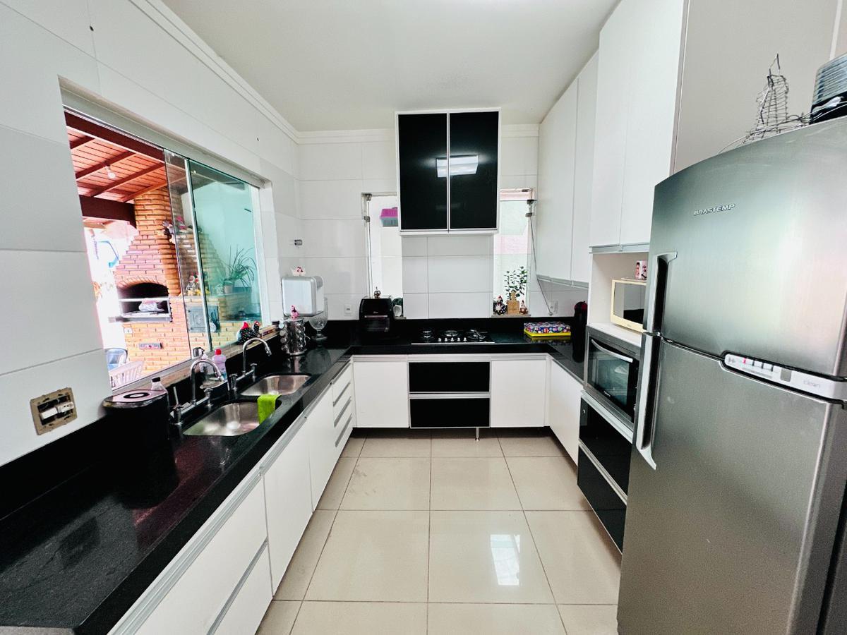 Casa, Santa Amélia, 4 Quartos, 3 Vagas, 1 Suíte