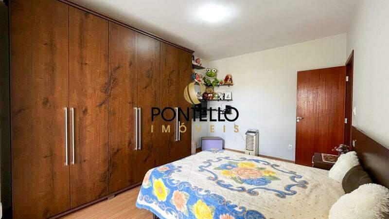 Casa, Santa Efigênia, 3 Quartos, 2 Vagas, 2 Suítes