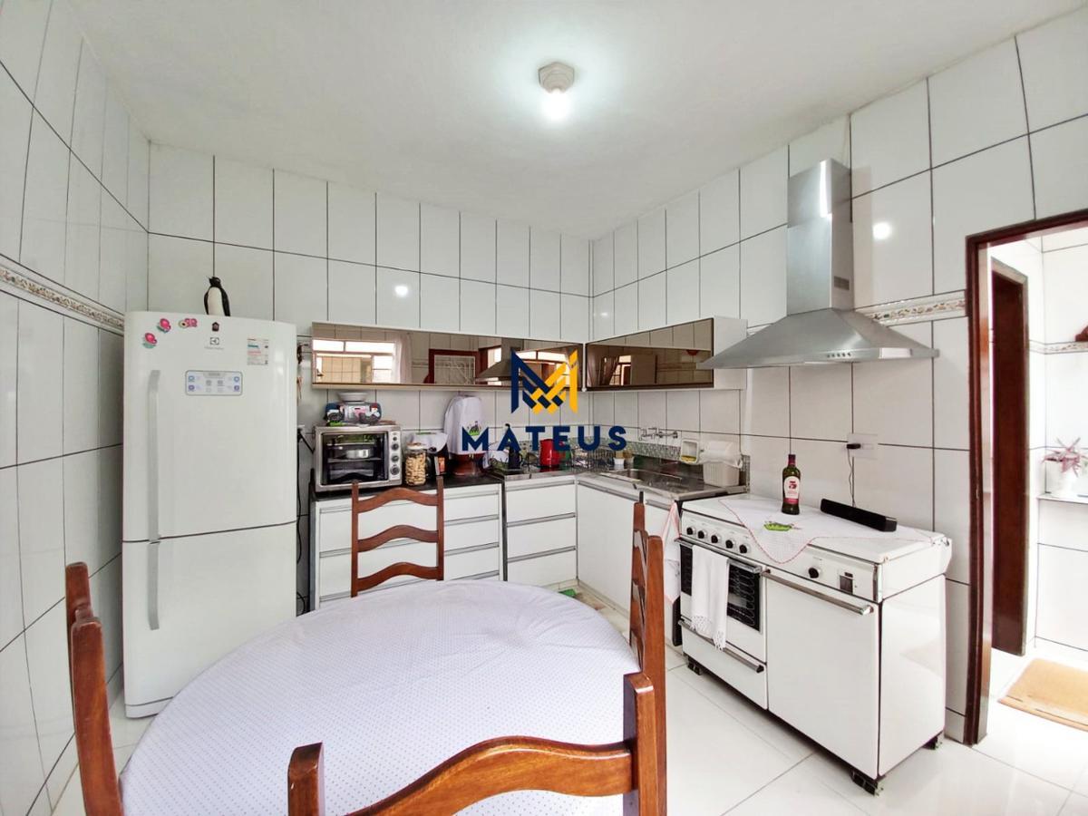 Casa, Caiçaras, 2 Quartos, 0 Vaga