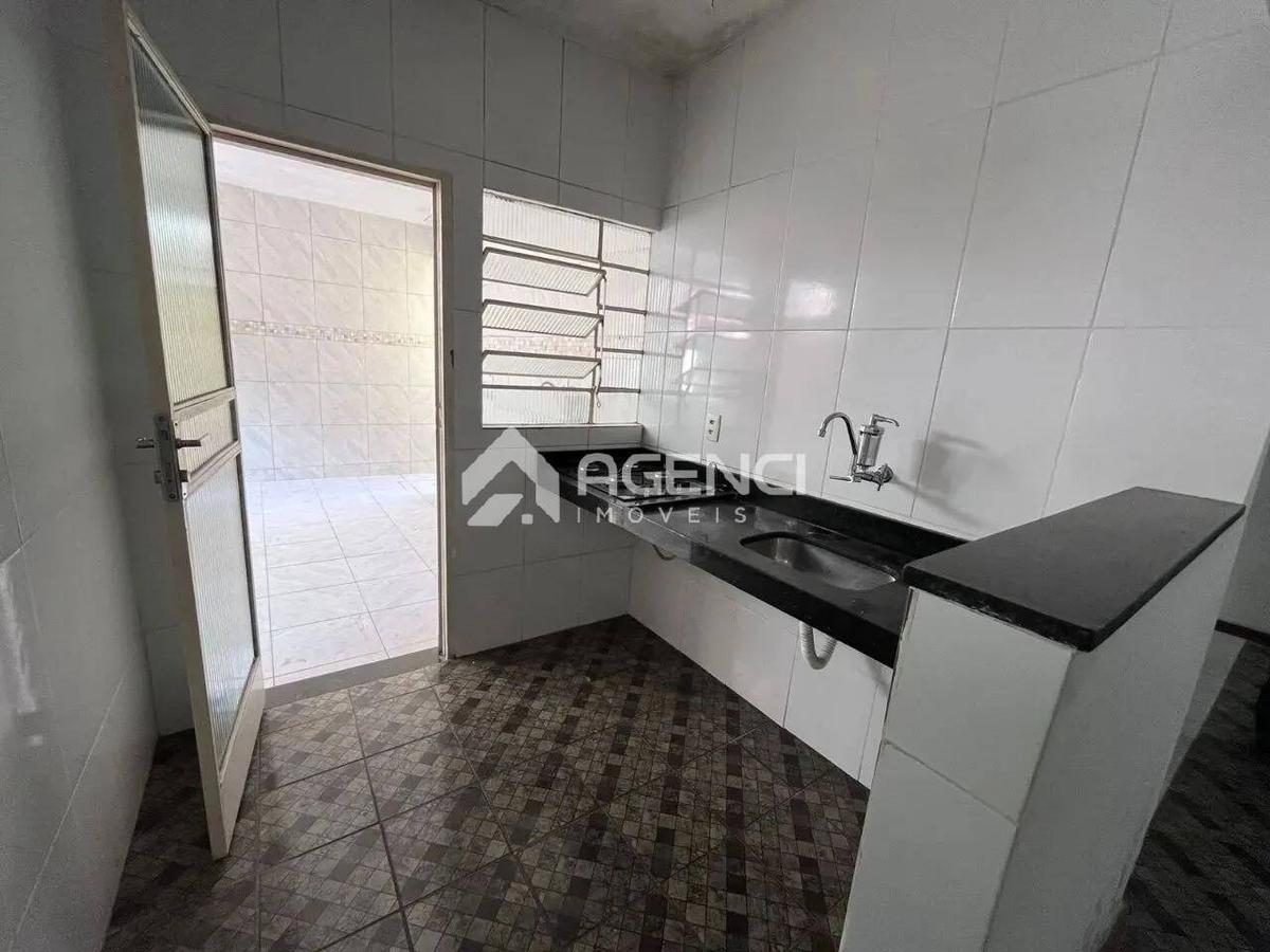 Casa, Camargos, 3 Quartos, 0 Vaga, 0 Suíte